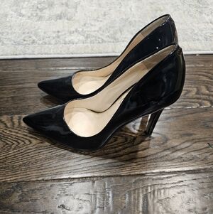 Jessica Simpson Black Pumps, Size 6